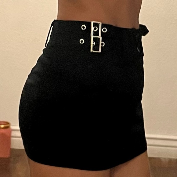 Micro skirts - Picture 5 of 6